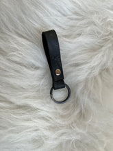 Load image into Gallery viewer, Leather Keychains