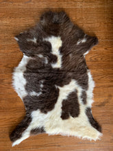 Load image into Gallery viewer, Washable Sheepskins: Brown and Cream