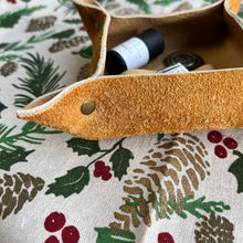 Load image into Gallery viewer, Leather Valet Tray