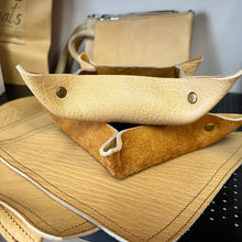 Load image into Gallery viewer, Leather Valet Tray
